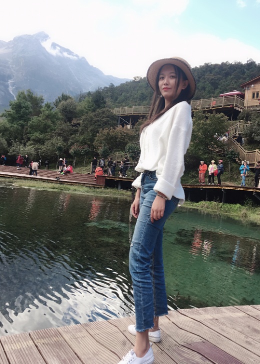 章娅·中部大区 李娜·南方大区 陆利翔·东部大区 李秋蕊·东南大区