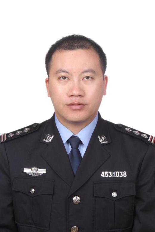 覃勇 河池市大化县大化司法所所长 陈诚 柳州市法制办公室行政复议科
